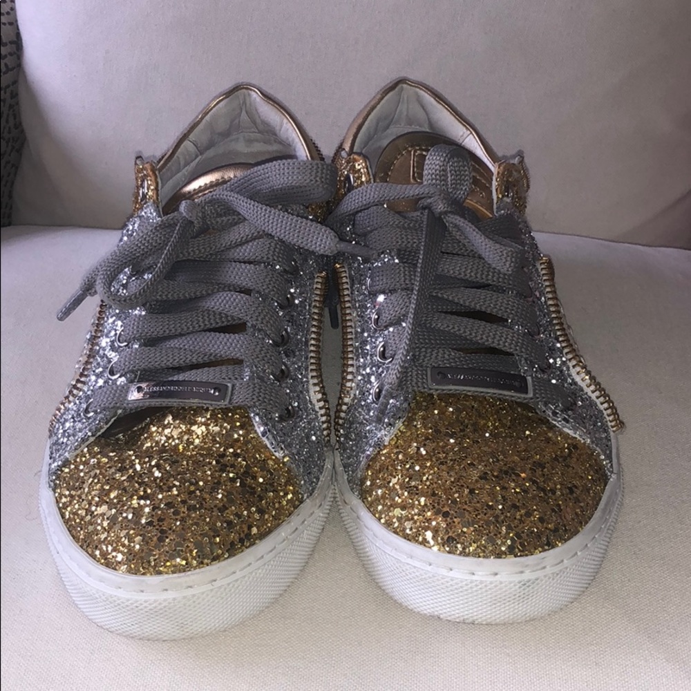 Sneakers very good condition